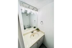 800 Parkview Dr 605 Hallandale Beach, FL 33009 - MLS#A11854162
