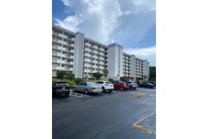 5860 Nw 44th St 102, Lauderhill