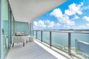 650 Ne 32nd St 2201, Miami