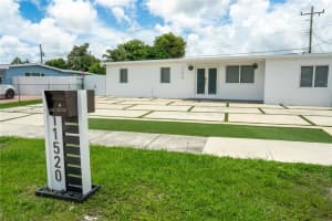 11520 Sw 57th St, Miami