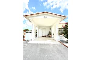 4290 Nw 49th Ter Lauderdale Lakes, FL 33319 - MLS#A11854379