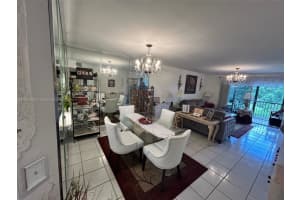 12550 Sw 15th St 303e, Pembroke Pines