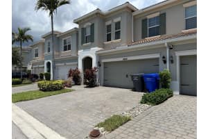 4845 Eucalyptus Dr, Hollywood, FL 33021, Sold 08/08/25
