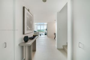 900 Biscayne Blvd 905, Miami