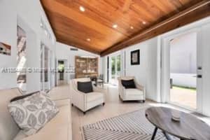 5941 Sw 88th St, South Miami
