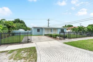16110 Nw 26th Ave Miami Gardens, FL 33054 - MLS#A11854503