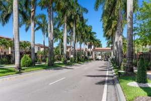 10023 Nw 89th Ter Doral, FL 33178 - MLS#A11854506