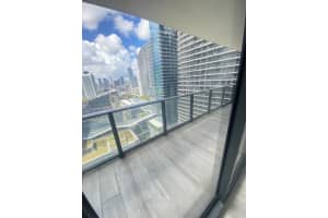 45 NE 9th St, Miami, FL 33132, Sold 09/17/25