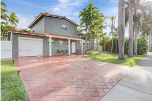 1100 Ne 4th St Hallandale Beach, FL 33009 - MLS#A11854626