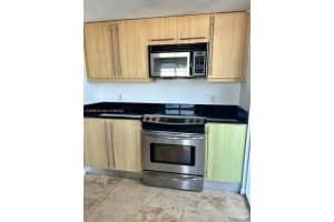 7600 Collins Ave 608 Miami Beach, FL 33141 - MLS#A11854696