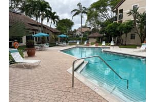 4261 W Mcnab Rd 28, Pompano Beach