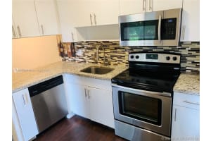 4017 N University Dr 207, Sunrise