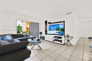 15620 Sw 80th St H-103 Miami, FL 33193 - Off Market