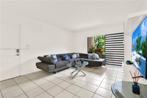15620 Sw 80th St H-103 Miami, FL 33193 - Off Market