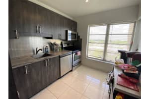 4174 Inverrary Dr Apt 1015 1015, Lauderhill