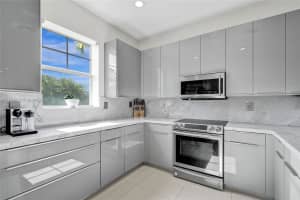 1033 Ne 17th Way 1904 Fort Lauderdale, FL 33304 - MLS#A11854862
