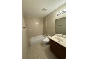2725 Ne 8th Ave Wilton Manors, FL 33334 - MLS#A11854872