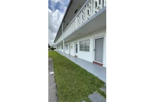 11 Ne 204th St 6d, Miami Gardens