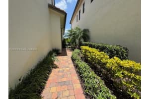 455 Sw 113th Ln Pembroke Pines, FL 33025 - MLS#A11854975