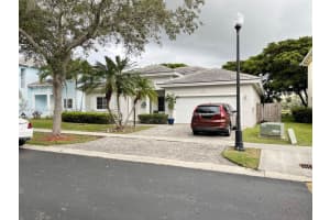 2875 Ne 4th St, Homestead