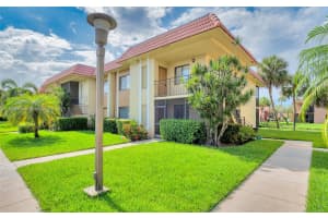 305 Lakeview Dr 104, Weston, FL 33326 Sold 10/02/25