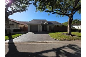 2320 Dover, Weston