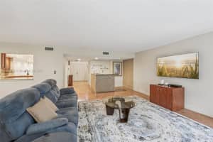 121 Sw 96th Ter 205 Plantation, FL 33324 - MLS#A11855036