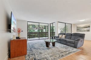 121 Sw 96th Ter 205 Plantation, FL 33324 - MLS#A11855036