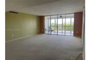 3940 Inverrary Blvd 701a, Lauderhill