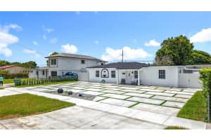 7410 SW 39th St, Miami, FL 33155 - MLS#A11855108