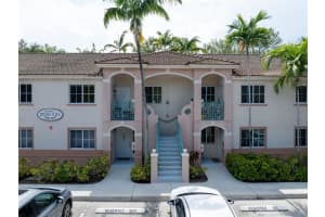 2250 Nw 78th Ave 202, Pembroke Pines