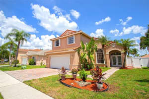 18701 Nw 11th St, Pembroke Pines