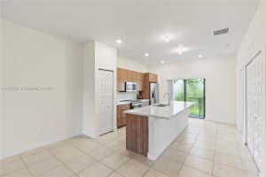 7831 Nw 104th Ave 22 Doral, FL 33178 - MLS#A11855121