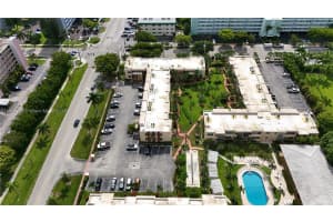 1350 Atlantic Shores Blvd 309 Hallandale Beach, FL 33009 - MLS#A11855128