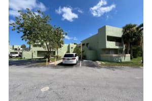 11081 Nw 7th St 203, Miami
