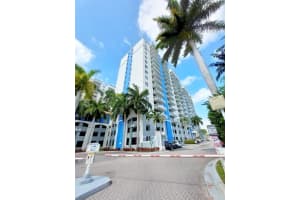 5077 Nw 7th St 1111, Miami