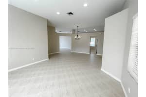 686 Maplewood Ct 686 Weston, FL 33327 - MLS#A11855190