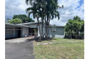 10525 Sw 112th St, Miami