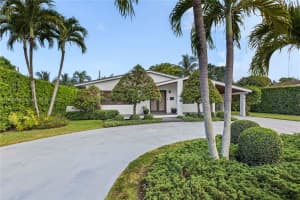 5830 Sw 45th Ter, Miami
