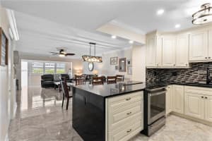 329 Se 3rd St 105t, Hallandale Beach