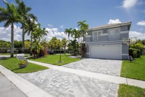 331 Nw 189th Ter, Pembroke Pines