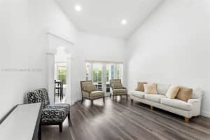 331 Nw 189th Ter Pembroke Pines, FL 33029 - MLS#A11855272