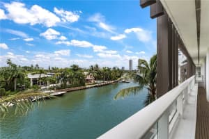 4701 N Meridian Ave 421 Miami Beach, FL 33140 - MLS#A11855305