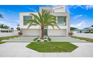 1798 Holiday Ln, Naples
