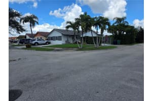 13723 SW 15th St, Miami, FL 33184 - MLS#A11855374