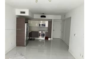 1010 Sw 2nd Ave 1806, Miami