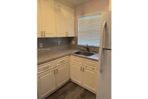 8920 Sunrise Lakes 105, Sunrise