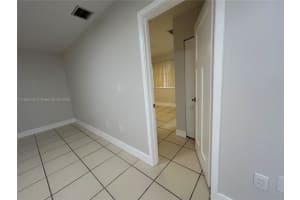 25 W 4th St 103 Hialeah, FL 33010 - MLS#A11855432