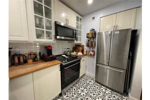 5565 SW 80th St, Miami, FL 33143, Sold 10/01/25