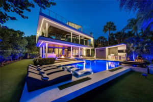 528 Lakeview Ct, Miami Beach